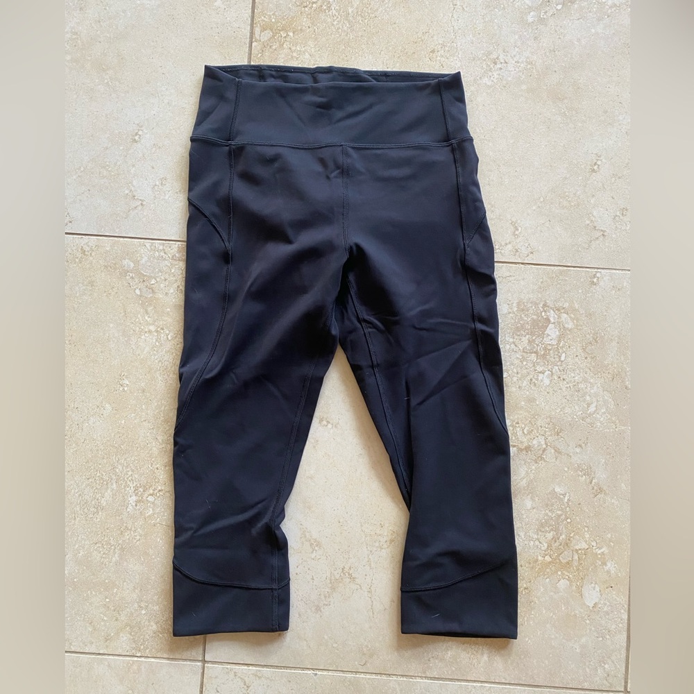 Black LuluLemon 3/4” Leggings